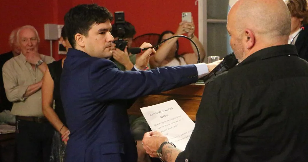 “Tomo con mucha responsabilidad estar dentro del Honorable Concejo Deliberante”, dijo Carrafiello