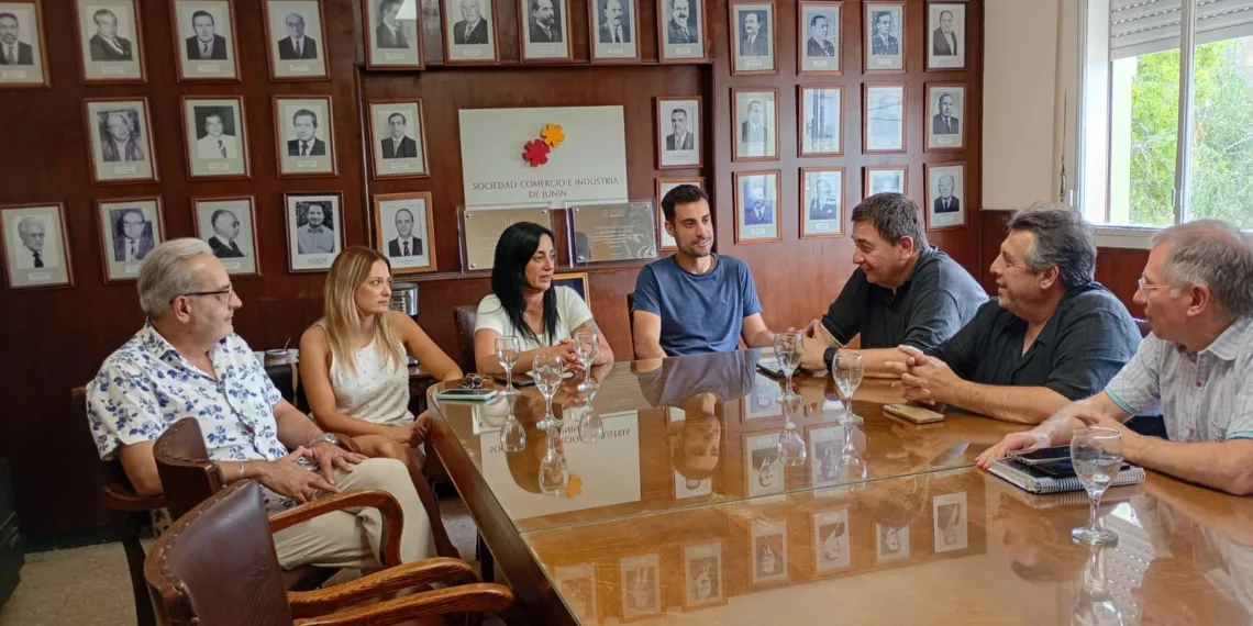 El nuevo equipo de Seguridad se presentó ante la Cámara de Comercio y reforzó el trabajo conjunto