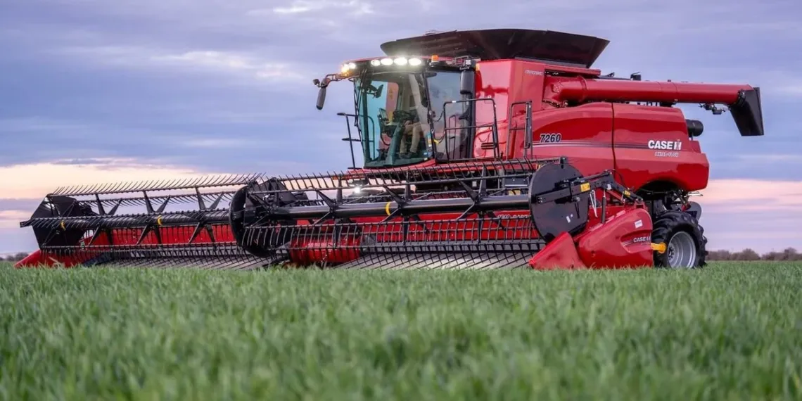 El campo este año optó por cosechadoras antes que tractores y pulverizadoras