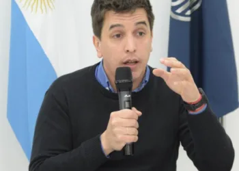 Dividir para imponer: los tres pilares del retroceso laboral que propone el Gobierno Nacional