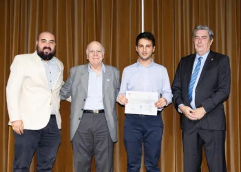 Reconocimientos a graduados de Ingeniería