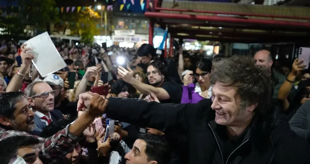 Milei se sube al “tour de la gratitud” y viaja a Córdoba