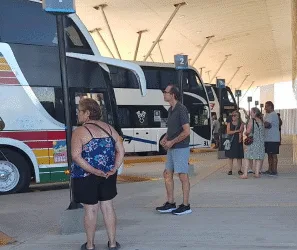 Viajes de fin de año: destinos,  pasajes  y actividad de la terminal