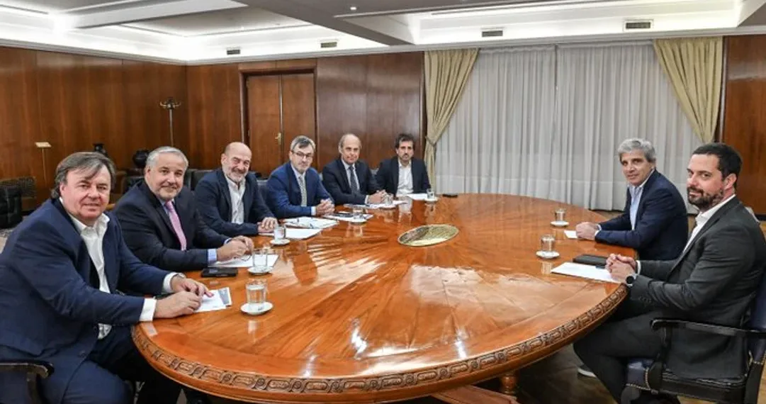 Caputo se reunió con la UIA: reforma laboral, agenda y nuevas medidas para el 2026