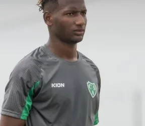 El colombiano Jhon Rentería podría dejar Sarmiento