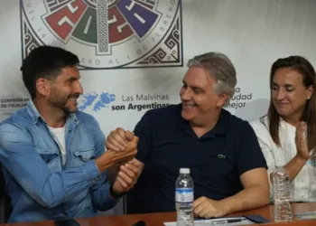 Llaryora y Pullaro se plantan ante Milei y exigen cambios en la reforma laboral