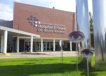 Motosierra en salud: Nación avanzaría con la privatización de cinco grandes hospitales en la Provincia