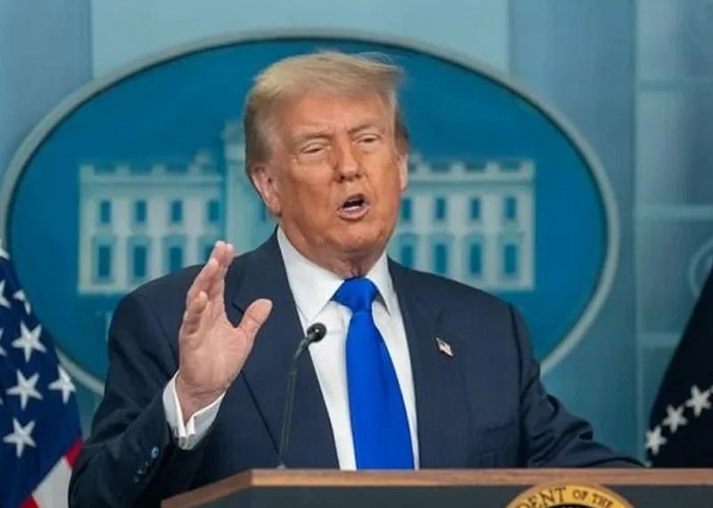 Trump impondrá aranceles a quienes vendan petróleo a Cuba
