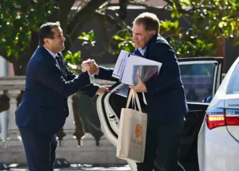 La mesa política se reúne con la Reforma Laboral en el centro del temario