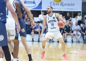 Argentino busca la recuperación en Córdoba ante Atenas