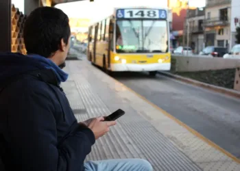 Se desactivó el paro de colectivos en el AMBA tras acuerdo entre empresas y choferes