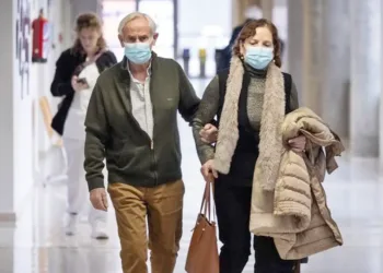 La gripe H3N2 fue detectada en 8 provincias y hay 15 casos