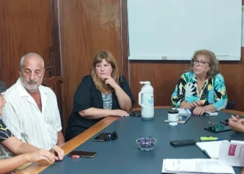 El Concejo busca consensos tras la reapertura de la Casa de Abrigo