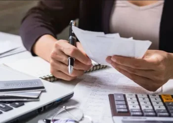 El peligro del endeudamiento nocivo y la importancia de la educación financiera