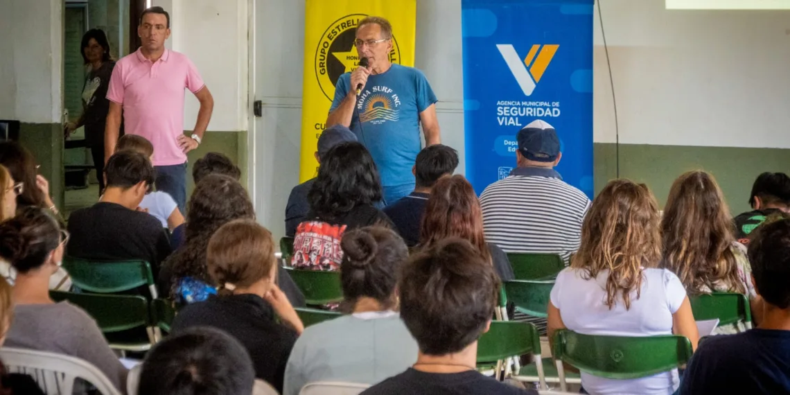 Cursos de seguridad vial en los barrios para facilitar la obtención de licencias