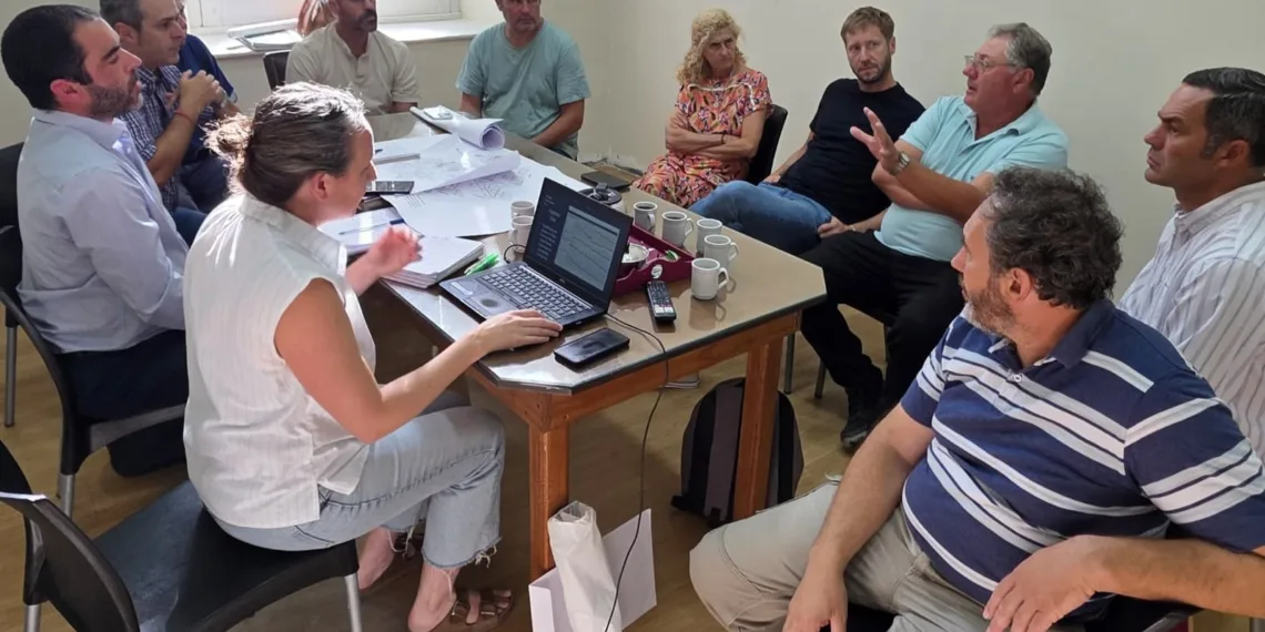 Evaluaron los trabajos que realiza la empresa EVASA en los caminos rurales