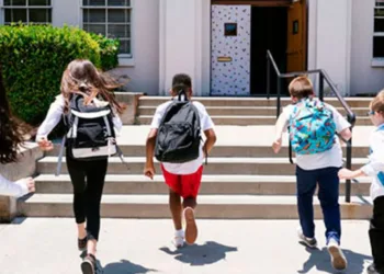 Destacan la importancia del acompañamiento y presencia familiar durante todo el año