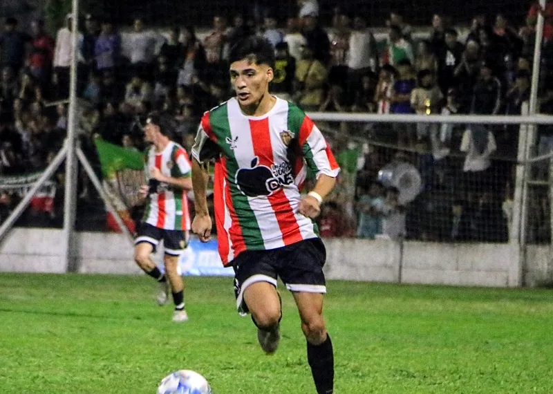 Ambos Mundos no se baja de la pelea por el título: goleó a Origone y se metió en la final