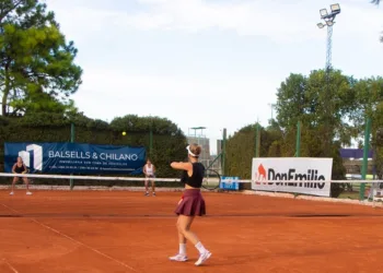 Unas 100 jugadoras participaron del primer doble femenino del año