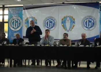 La CGT se reúne este viernes a su Consejo Directivo y amenaza con un paro general contra la reforma laboral de Milei