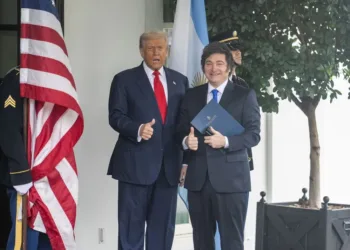 Javier Milei viaja a dos veces a Estados Unidos, visita Chile y retoma la agenda en el interior