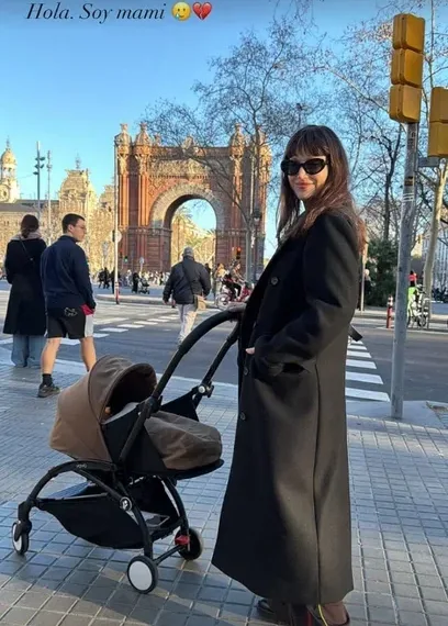 Úrsula Corberó compartió la primera foto de Dante, su hijo con el Chino Darín