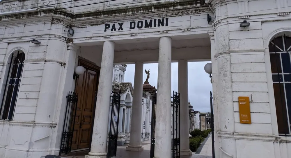 San Nicolás: debe indemnizar a su hermana por cremar los restos de su padre sin su permiso