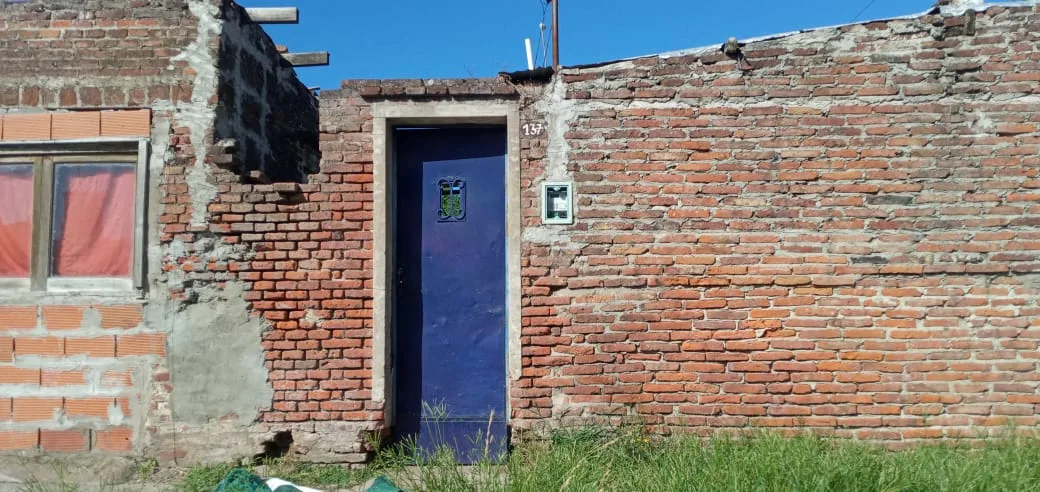 Una mujer fue baleada por su pareja con un revólver cal. 22