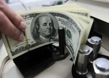 El dólar minorista perforó los $1.400 y registra su precio más bajo en cuatro meses