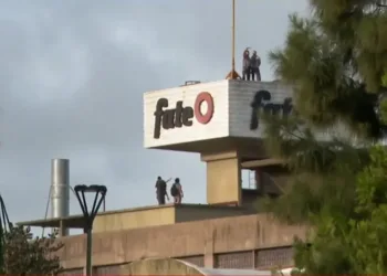 Trabajadores de Fate: «Volvimos de vacaciones y nos encontramos con la fábrica cerrada»