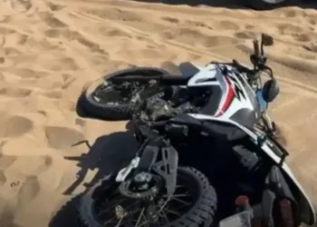 Conmoción en la Costa: un joven motociclista falleció en Villa Gesell al caer en los médanos