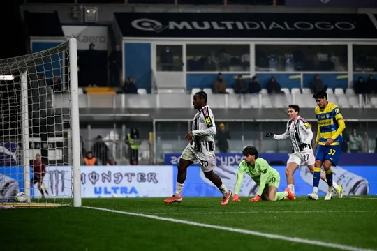 Juventus goleó al Parma y se metió en puestos de Champions League en la Serie A