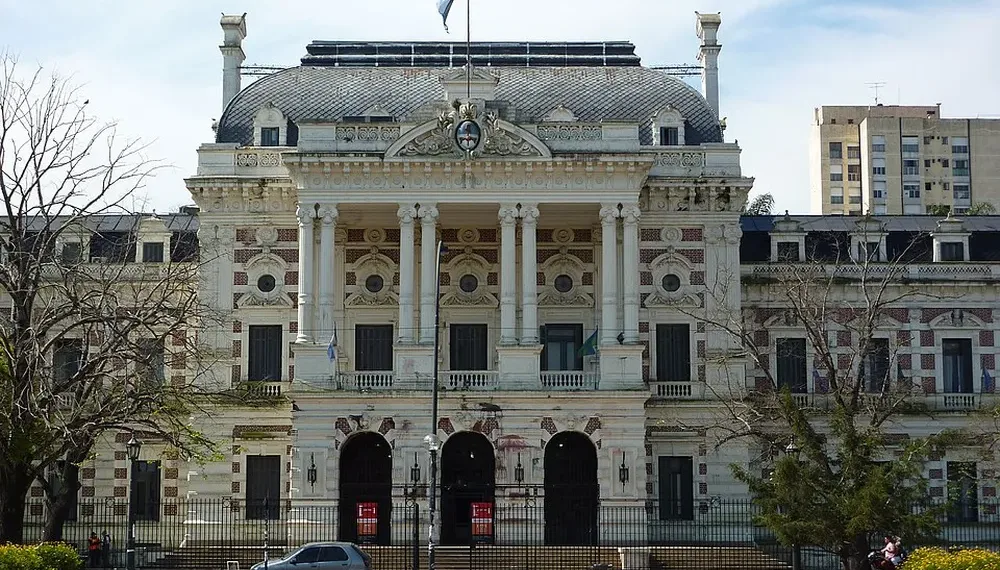 La Provincia ofreció a docentes y estatales un 2% de aumento y los gremios lo rechazaron