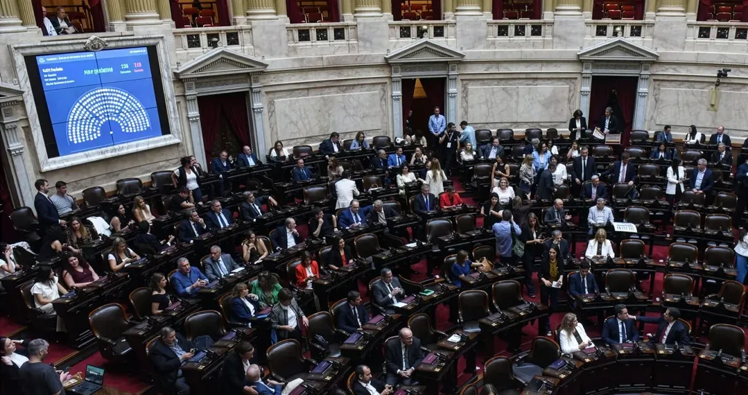 El Gobierno buscaría sancionar la reforma laboral el 27 de febrero en el Senado