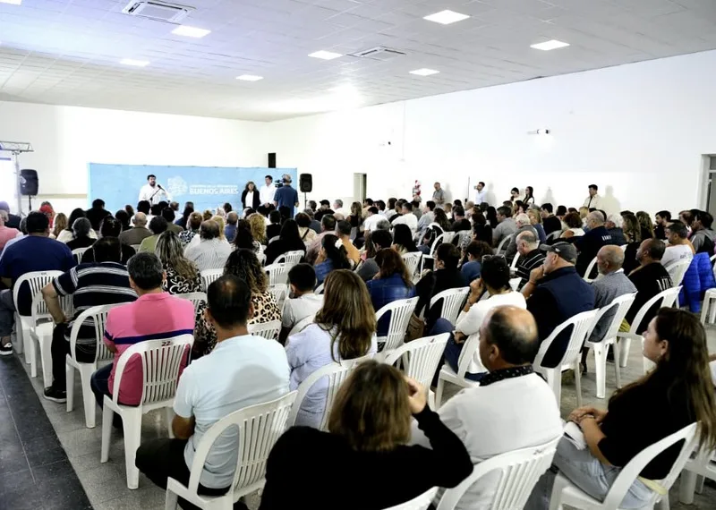 Provincia entregó escrituras gratuitas a familias de Villarino