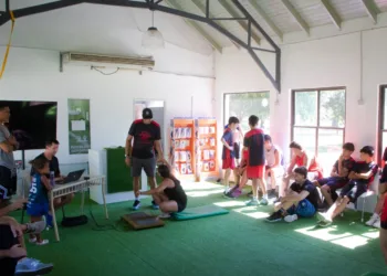 Jóvenes de “F5” se realizaron diagnósticos y estudios preventivos de forma gratuita