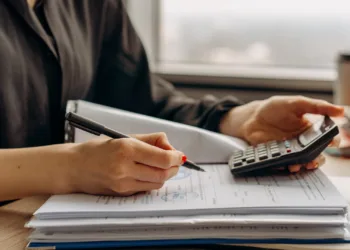 Respaldo al proyecto de educación financiera en escuelas secundarias