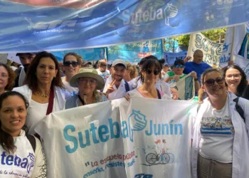 Suteba Junín se movilizó con Suteba Provincia al Ministerio de Economía