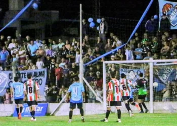 Ambos Mundos vs. Defensa: ¿el lunes se define el Nocturno?