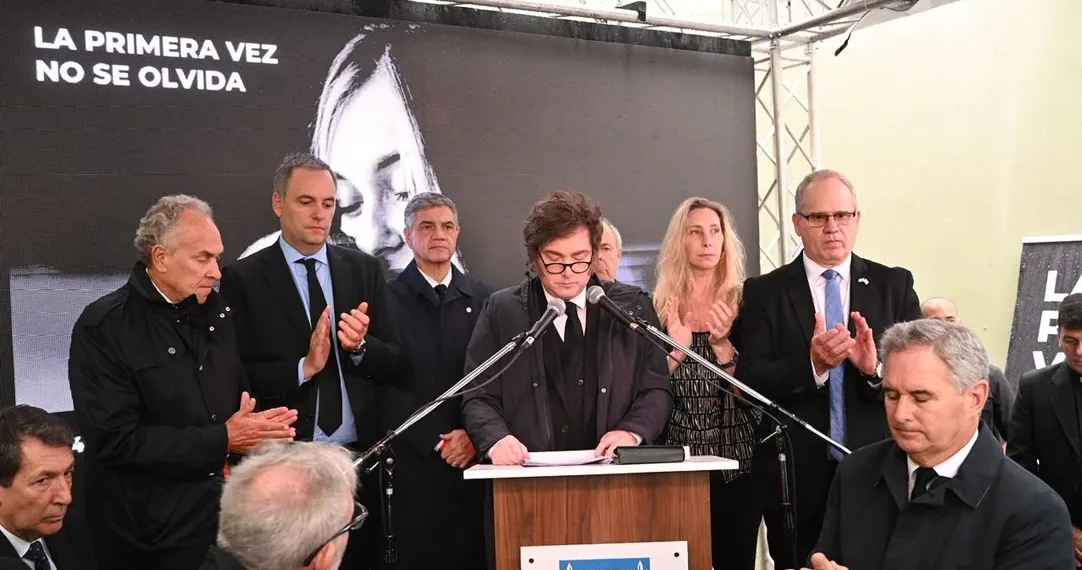 Milei sobre el atentado contra la Embajada de Israel: «Frente al terrorismo no puede haber tregua“