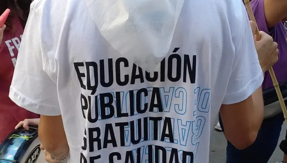 Docentes universitarios paran una semana y se complica el inicio del ciclo lectivo