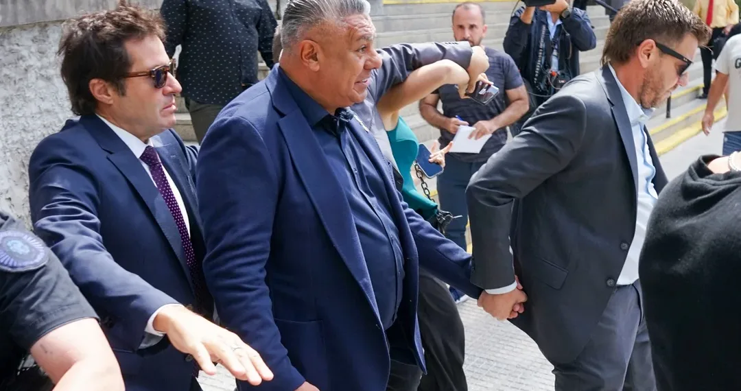 “Cumplimos con lo que quería la Justicia”: la respuesta de Tapia tras su declaración