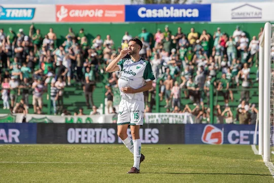 Sarmiento le ganó a Aldosivi por 2-0
