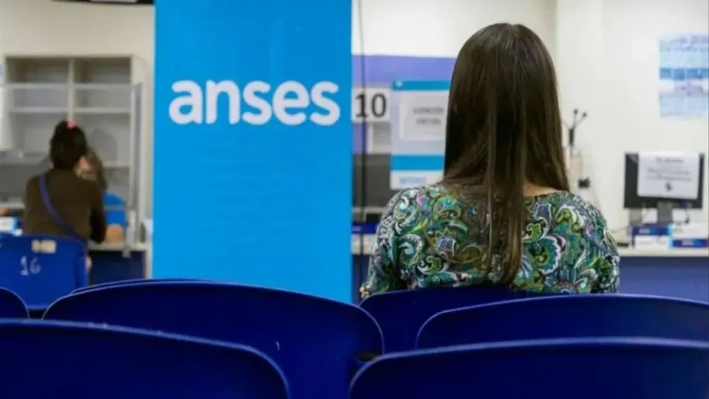 El Gobierno lanzó un plan de retiros voluntarios en Anses
