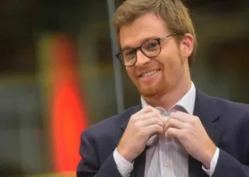 Massot dice que «está probado que Milei  emitió un tuit para beneficiar a Novelli»