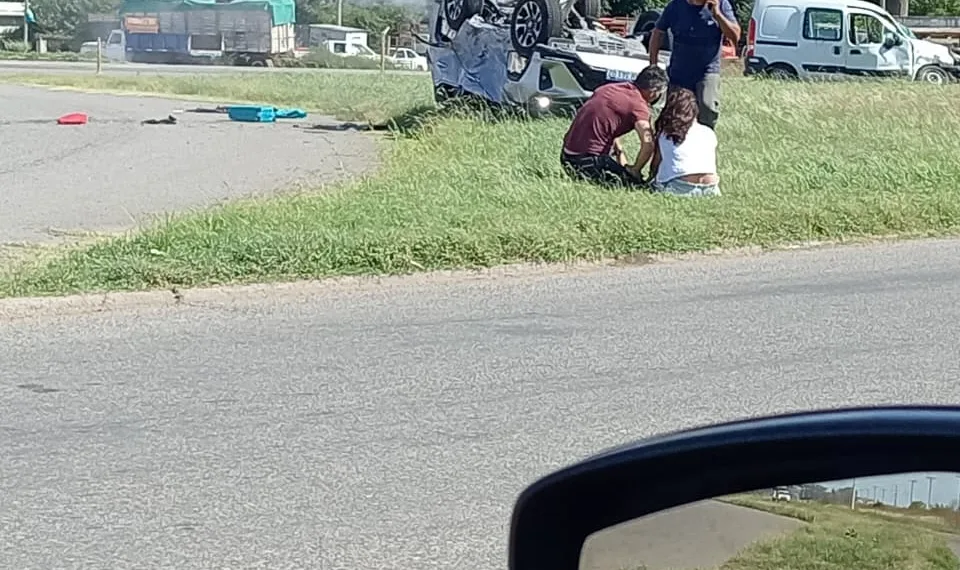 Carmen de Areco: Violento impacto entre dos vehículos