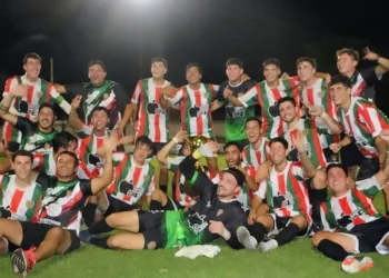 Ambos Mundos completó su gran fiesta y gritó campeón del Nocturno