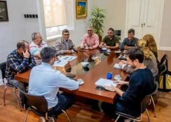 Juan Fiorini con fomentistas: pedidos de tres barrios