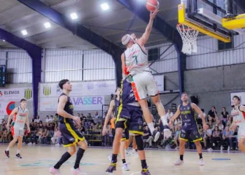 Ciclista, ya salvado y sin ingreso a playoffs, inicia en Colón la última gira de la temporada