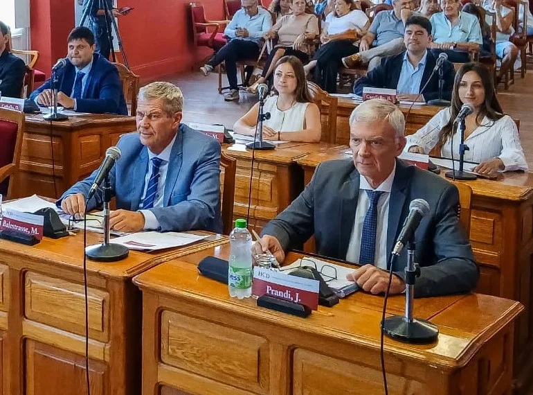 Solicitan al gobernador de la Provincia la implementación de la licencia de conducir digital